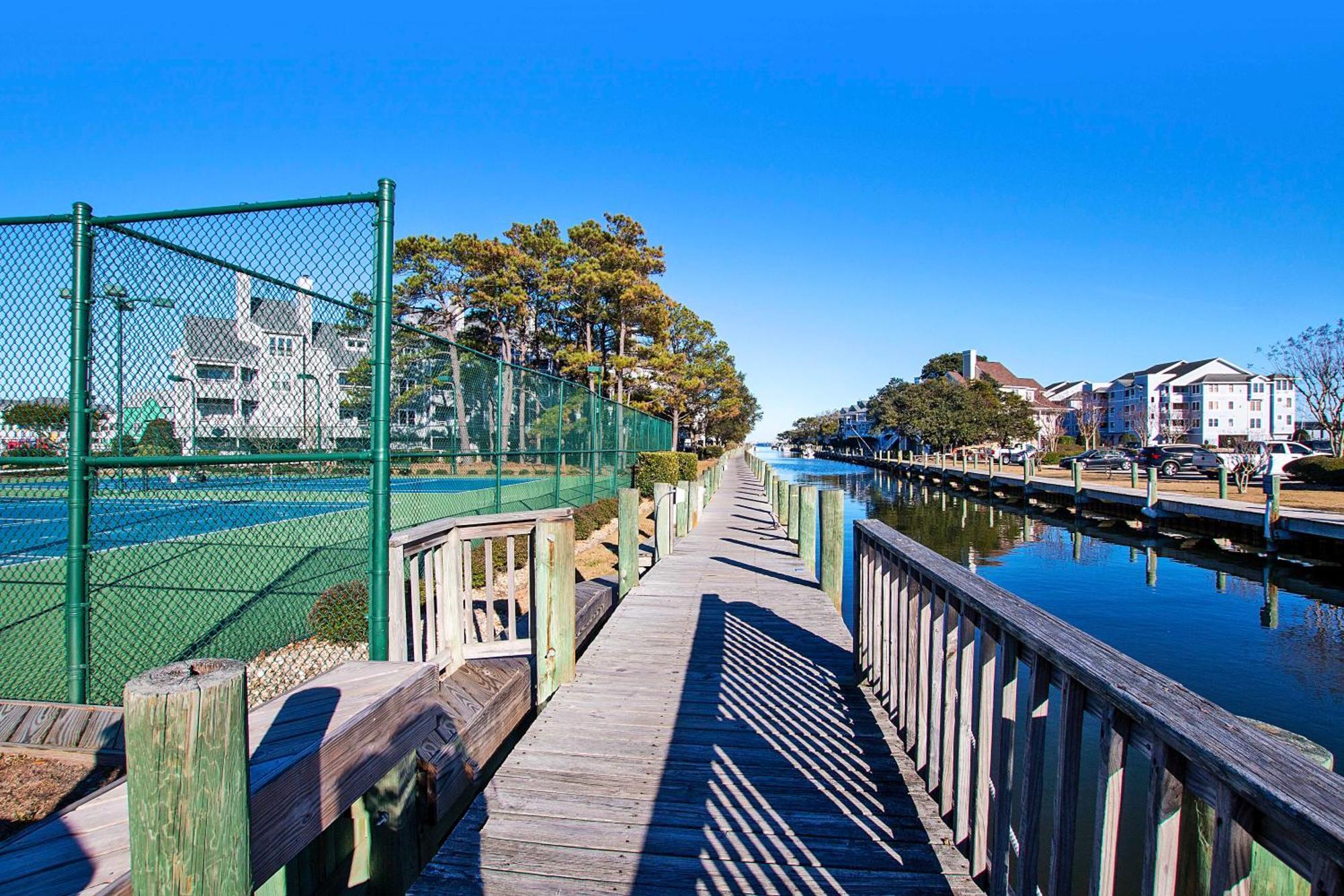 Pc431, Above The Wake- Canalfront, Community Pool, Tennis Courts And More! Villa Manteo Luaran gambar